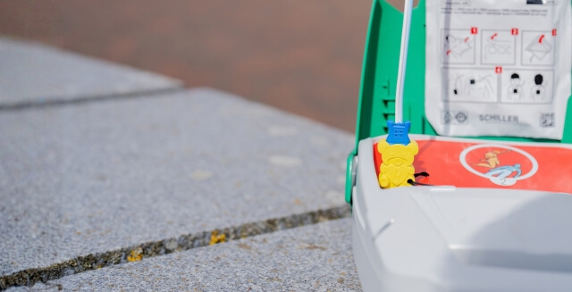 Discover the multilingual DefiSign LIFE AED. Discover the multilingual DefiSign LIFE AED.